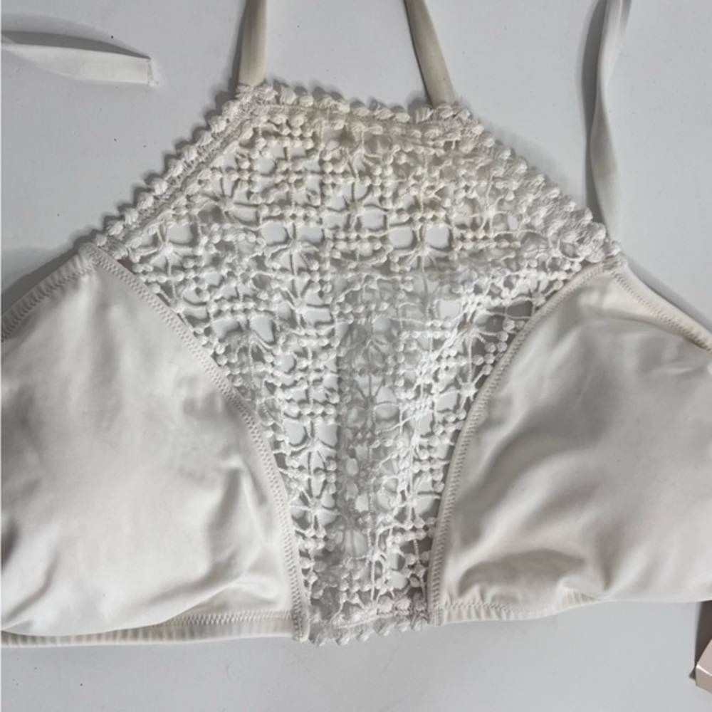 Victoria's Secret Ivory Macrame Front Halter Style Swim Top New Large